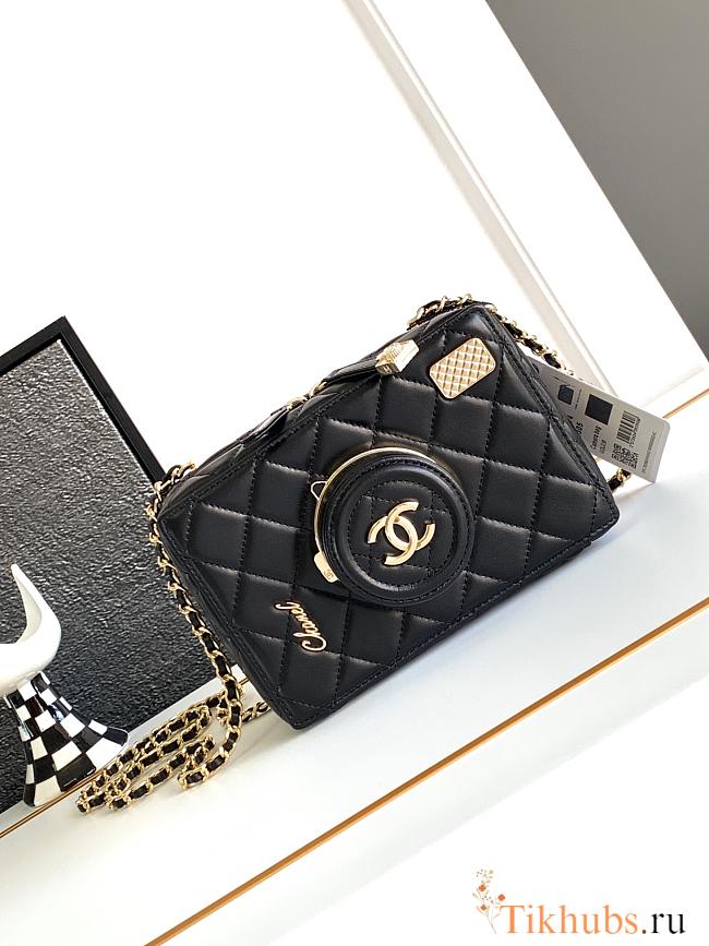 Chanel Coco Click Camera Bag in black lambskin leather with light gold hardware 11.5×16×6cm - 1