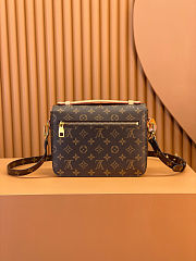 LV Pochette Métis M44875 25cm - 3