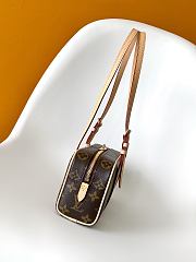 Louis Vuitton LV Hang On M47031 Women's Shoulder Bag in Brown 26 × 11.5 × 6.5 cm - 6