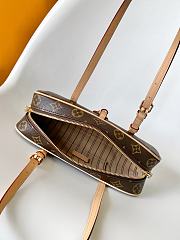 Louis Vuitton LV Hang On M47031 Women's Shoulder Bag in Brown 26 × 11.5 × 6.5 cm - 3