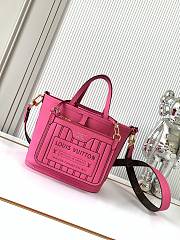 Louis Vuitton LV Neverfull Bandoulière Inside Out BB women's bag in pink color M12106 24x14x9 cm - 4