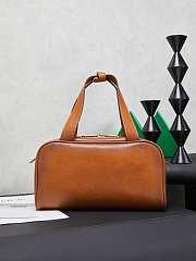 Miu Miu Logo Top-handle Bag in Aged Calfskin 28X15X13 cm - 4