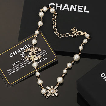 Chanel gold-tone metal and faux pearl necklace with crystal embellishments