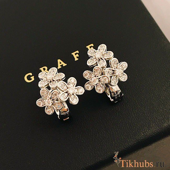 Graff Wild Flower diamond cluster stud earrings  - 1