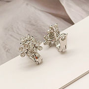 Graff Wild Flower diamond cluster stud earrings  - 5