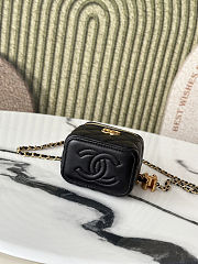 Chanel Mini Vanity with Chain bag in black lambskin leather with gold hardware 11x9 cm - 2
