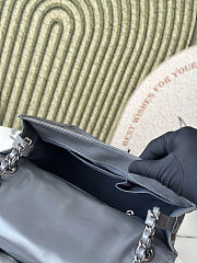 Chanel Classic Flap bag in a mini size and lambskin leather 26*11*23cm - 6