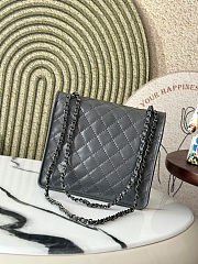 Chanel Classic Flap bag in a mini size and lambskin leather 26*11*23cm - 2