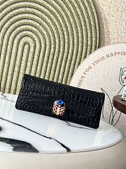 Chanel 19A crocodile embossed gold jeweled scarab clutch bag 30*13*4 cm - 1