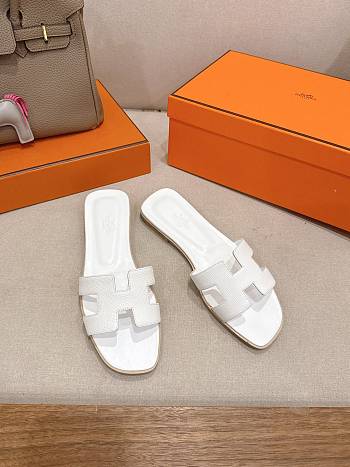Hermes Oran sandals in white 