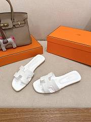 Hermes Oran sandals in white  - 5