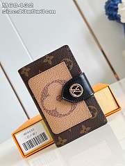 Share Louis Vuitton Reverse MonogramJuliette Wallet 13x9x3 cm - 1