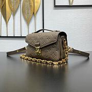  Louis Vuitton Pochette Métis East West bag in Monogram Empreinte leather 21.5x13.5x6 cm - 6