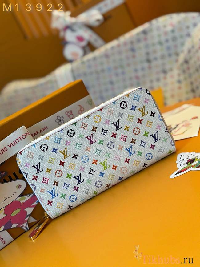 Louis Vuitton x Takashi Murakami Zippy Wallet in the white multicolored 19cm - 1