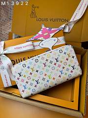 Louis Vuitton x Takashi Murakami Zippy Wallet in the white multicolored 19cm - 3
