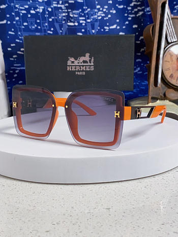 Hermes sunglasses featuring the 'H' logo