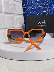 Hermes sunglasses featuring the 'H' logo - 6