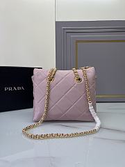 Prada Re-Edition 1995 Chaîne medium tote bag in light pink 25x24x5cm - 6