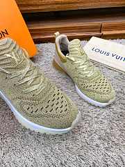 Louis Vuitton V.N.R. (Vuitton New Runner) sneakers in a metallic gold - 3