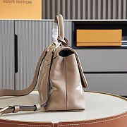 Louis Vuitton Madeleine MM bag in Bicolor Monogram Empreinte leather 30x19.5x11 cm - 3