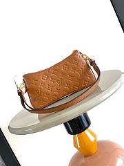Louis Vuitton Liv Pochette in the cognac color 24.4*13.5*6.6cm - 3