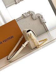 Louis Vuitton Wallet On Chain Ivy bag in cream 23.5x12x4.3 cm - 4
