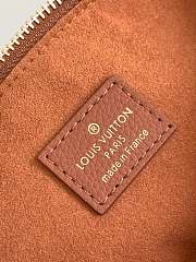 Louis Vuitton Low Key Bumbag in cognac calfskin leather 28x13x5.5 cm - 2