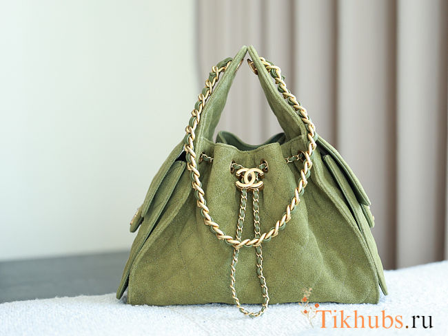 Chanel 25 hobo bag in khaki suede with antique gold hardware 30x26x14 cm - 1