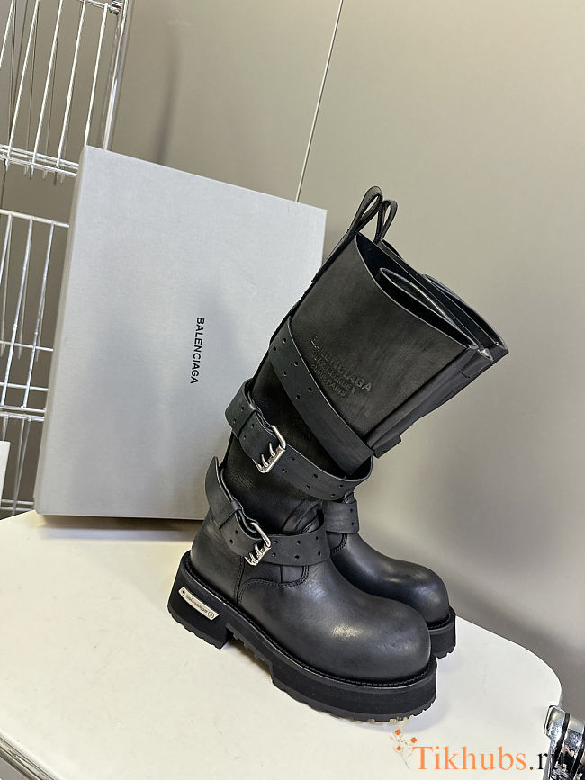 Balenciaga Venom high leather combat boots in black - 1