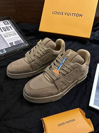 Louis Vuitton LV Trainer sneakers in a brown suede