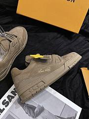 Louis Vuitton LV Trainer sneakers in a brown suede - 6