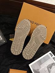 Louis Vuitton LV Trainer sneakers in a brown suede - 2