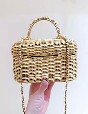 Chanel Vanity Case made of braided rattan with gold-tone hardware 11.5*19.5*11cm - 4
