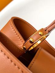 LOUIS VUITTON Capucines Souple GM Handbag leather, Cognac Brown M24879 size 38 cm - 3