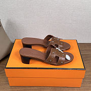 Hermes Oasis sandals in a brown leather with stud details - 3