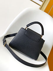 Louis Vuitton Capucines BB handbag Taurillon leather in black color with accessory 27x17.3x9 cm - 4