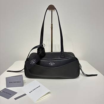 Balenciaga Carrie Bowling Bag in black leather 31x12x12 cm