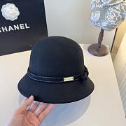 Chanel wool hat in black - 4