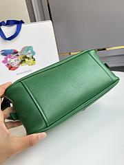 Prada Triangle Leather Top-Handle Bag in green 25x14x11 cm - 5