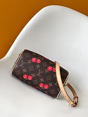 Louis Vuitton x Takashi Murakami Monogram Cerises Speedy Bandoulière 20 13.5 x 12 x 20.5 cm - 6