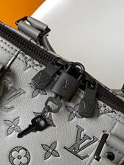 Louis Vuitton Keepall Bandoulière 50 in Monogram Shadow leather M46117 50x29x23 cm - 3