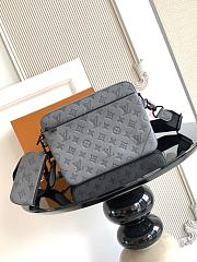 Louis Vuitton Trio Messenger bag M46603 25x18.5x7 cm - 1