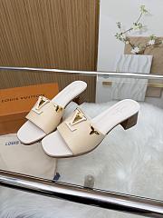  Louis Vuitton Mare Mules in beige leather - 2