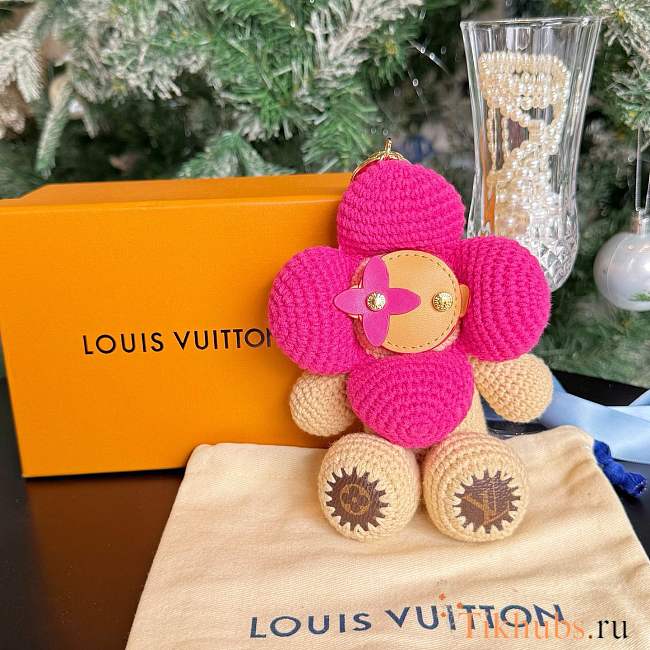 LV charm 04 - 1