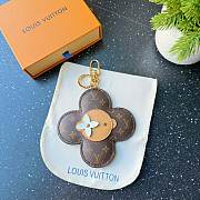 LV charm 07 - 4