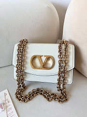 Valentino Garavani Vain shoulder bag in white color 19.5x13x7 cm - 1