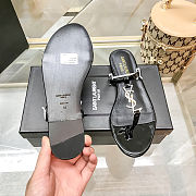 Saint Laurent Cassandra flat sandals in black patent leather - 5