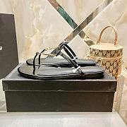 Saint Laurent Cassandra flat sandals in black patent leather - 3