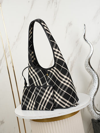 Burberry Canvas Check Large Shoulder Bag Black Calico 27.5 x 16 x 29 cm