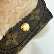 Louis Vuitton Cuddle Vivienne bag charm - 4